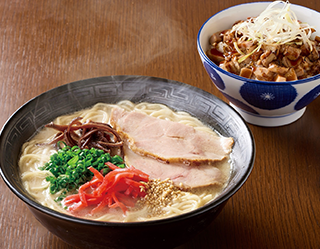 とんこつラーメン+チャーシューご飯+ソフトドリンク
